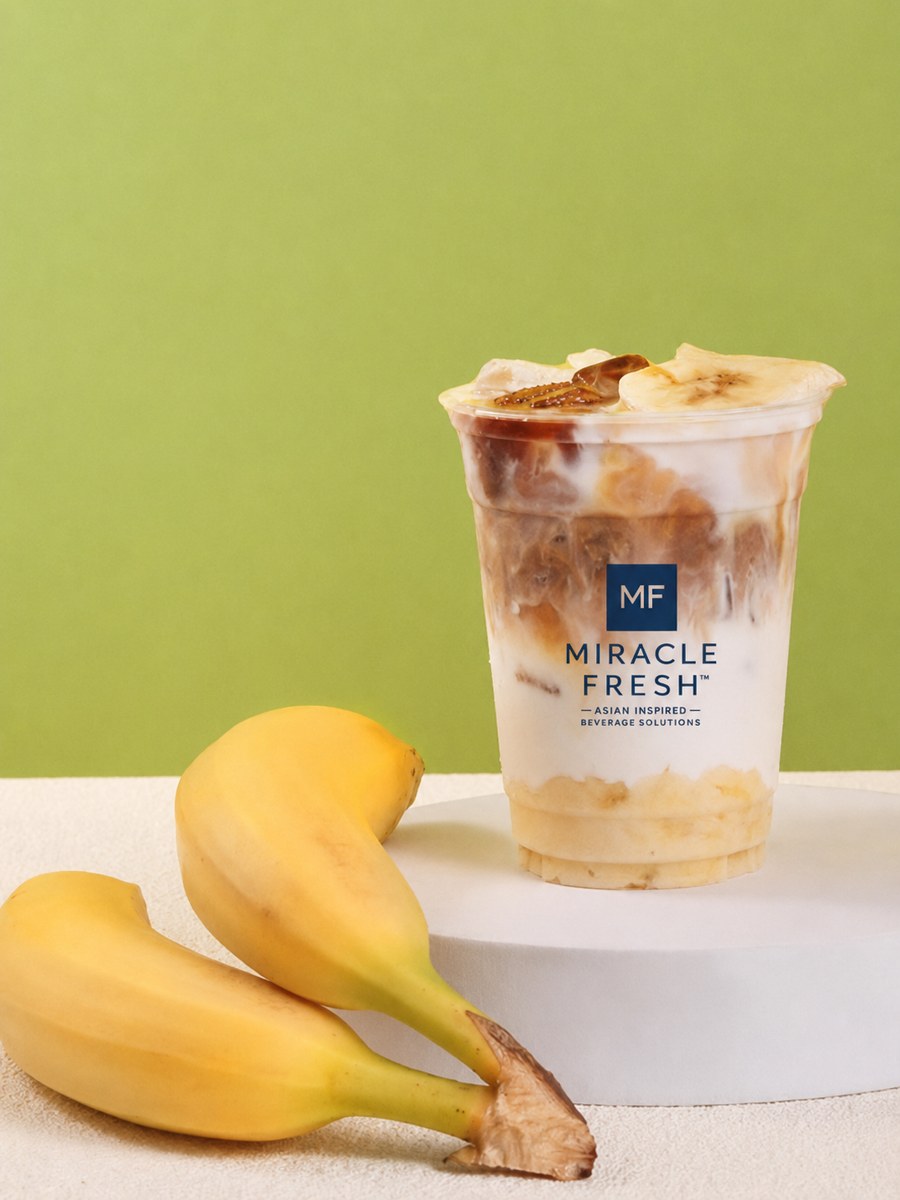 Hot banana and white chocolate oat milk latte with latte art